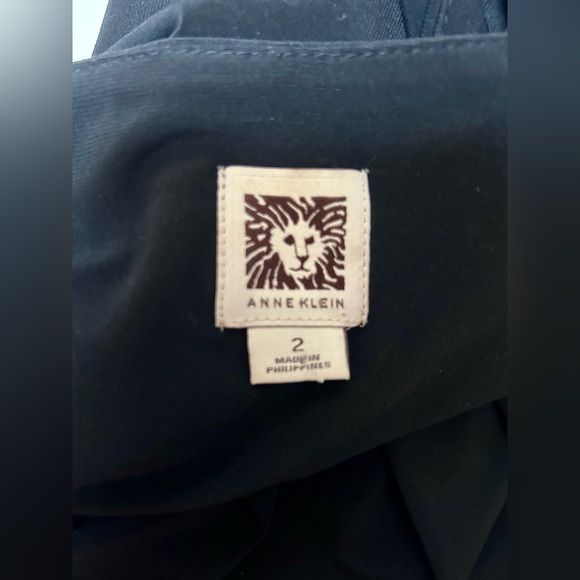 Anne Klein sleeveless black dress. Size 2. - Picture 3 of 6